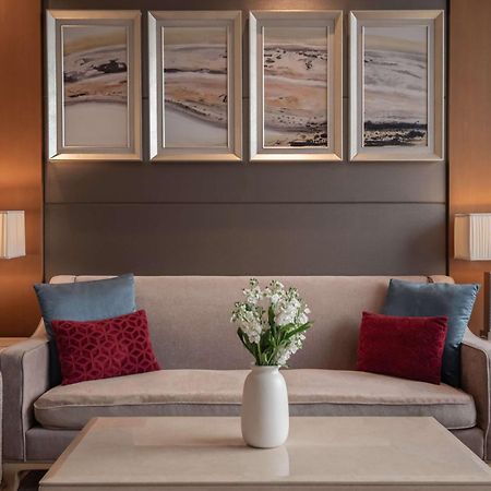 Doubletree By Hilton Guangzhou-Free Shuttle Bus To Canton Fair Complex & Overseas Buyer Registration Services During Canton Fair Period מראה חיצוני תמונה