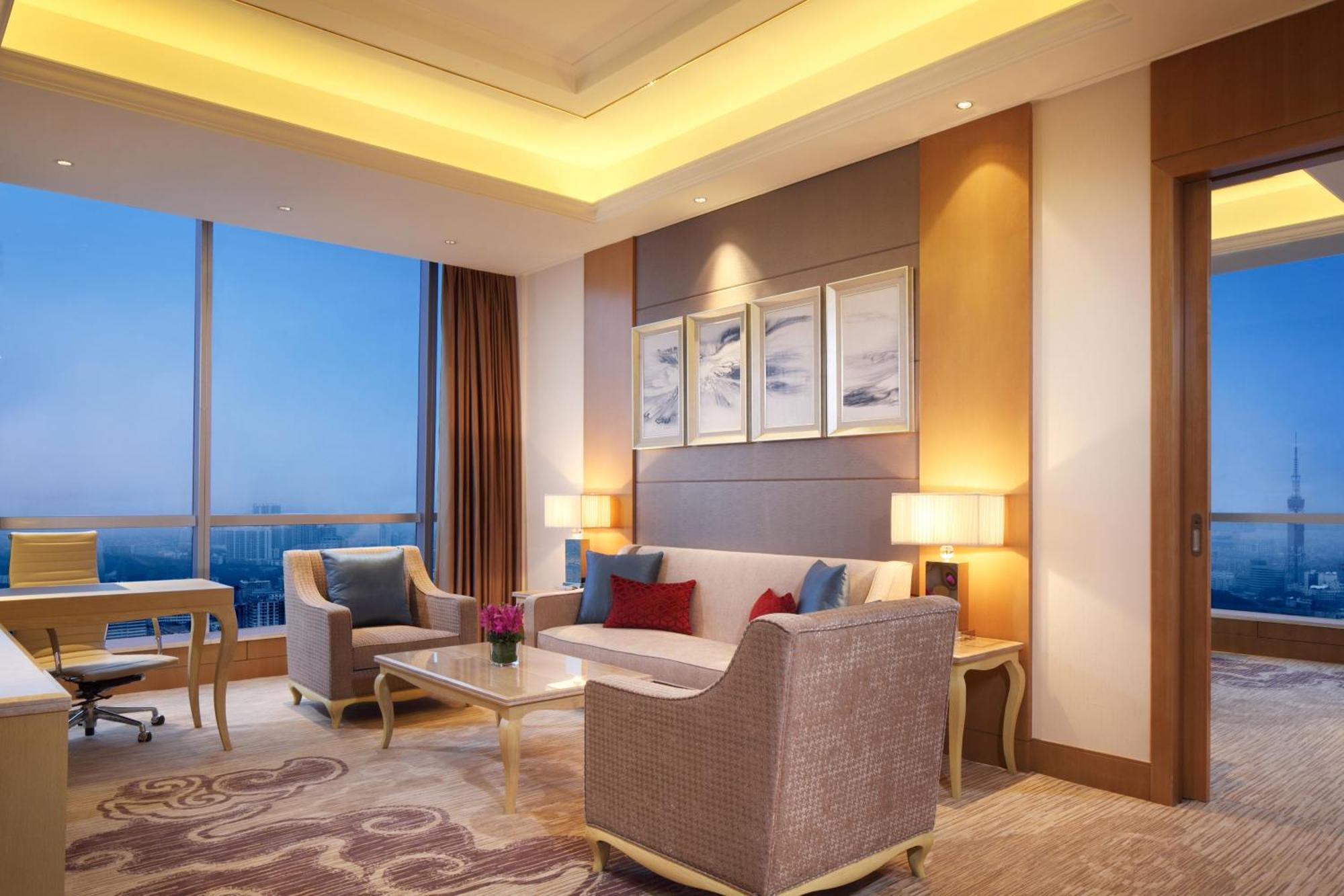Doubletree By Hilton Guangzhou-Free Shuttle Bus To Canton Fair Complex & Overseas Buyer Registration Services During Canton Fair Period מראה חיצוני תמונה