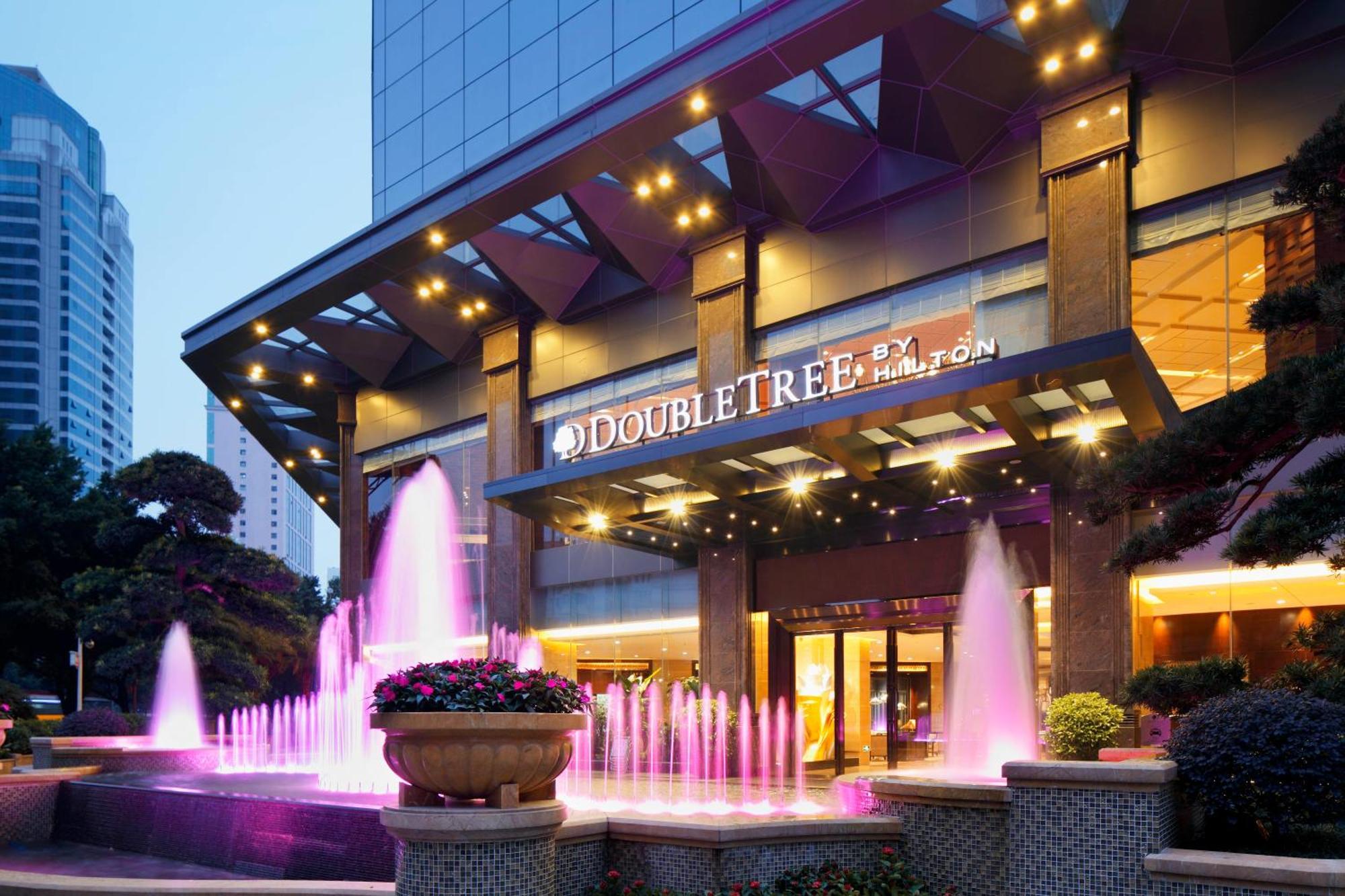 Doubletree By Hilton Guangzhou-Free Shuttle Bus To Canton Fair Complex & Overseas Buyer Registration Services During Canton Fair Period מראה חיצוני תמונה