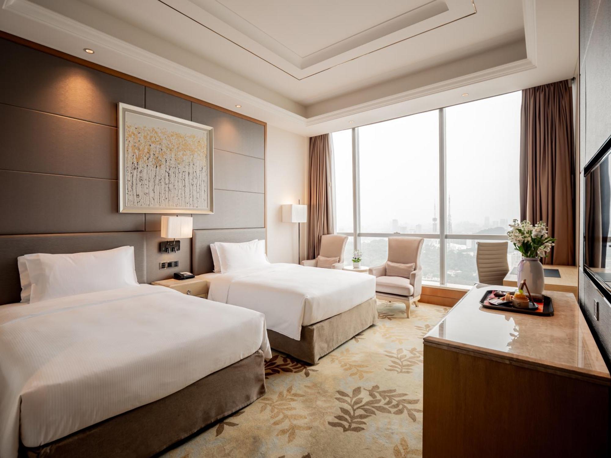 Doubletree By Hilton Guangzhou-Free Shuttle Bus To Canton Fair Complex & Overseas Buyer Registration Services During Canton Fair Period מראה חיצוני תמונה