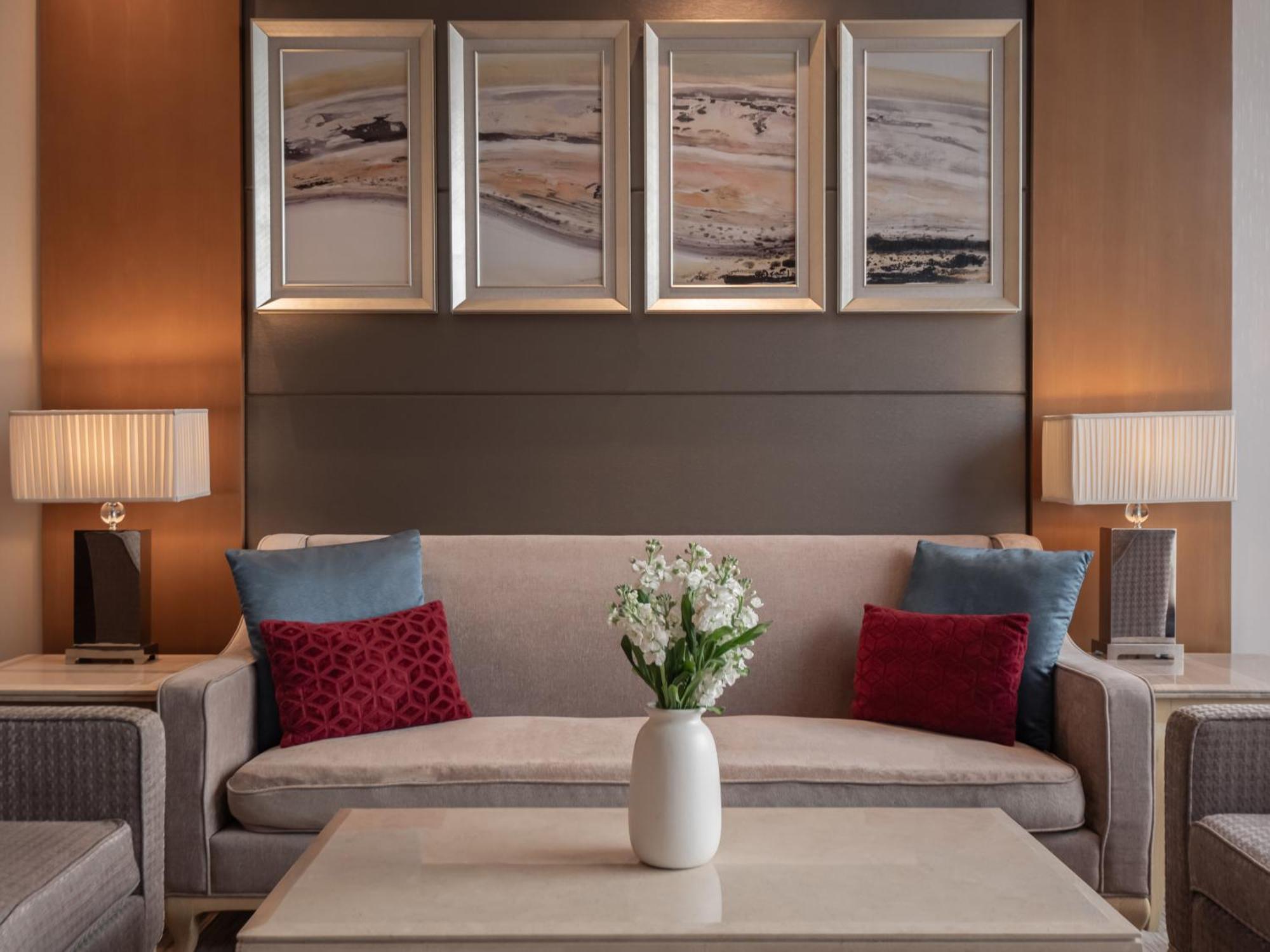 Doubletree By Hilton Guangzhou-Free Shuttle Bus To Canton Fair Complex & Overseas Buyer Registration Services During Canton Fair Period מראה חיצוני תמונה