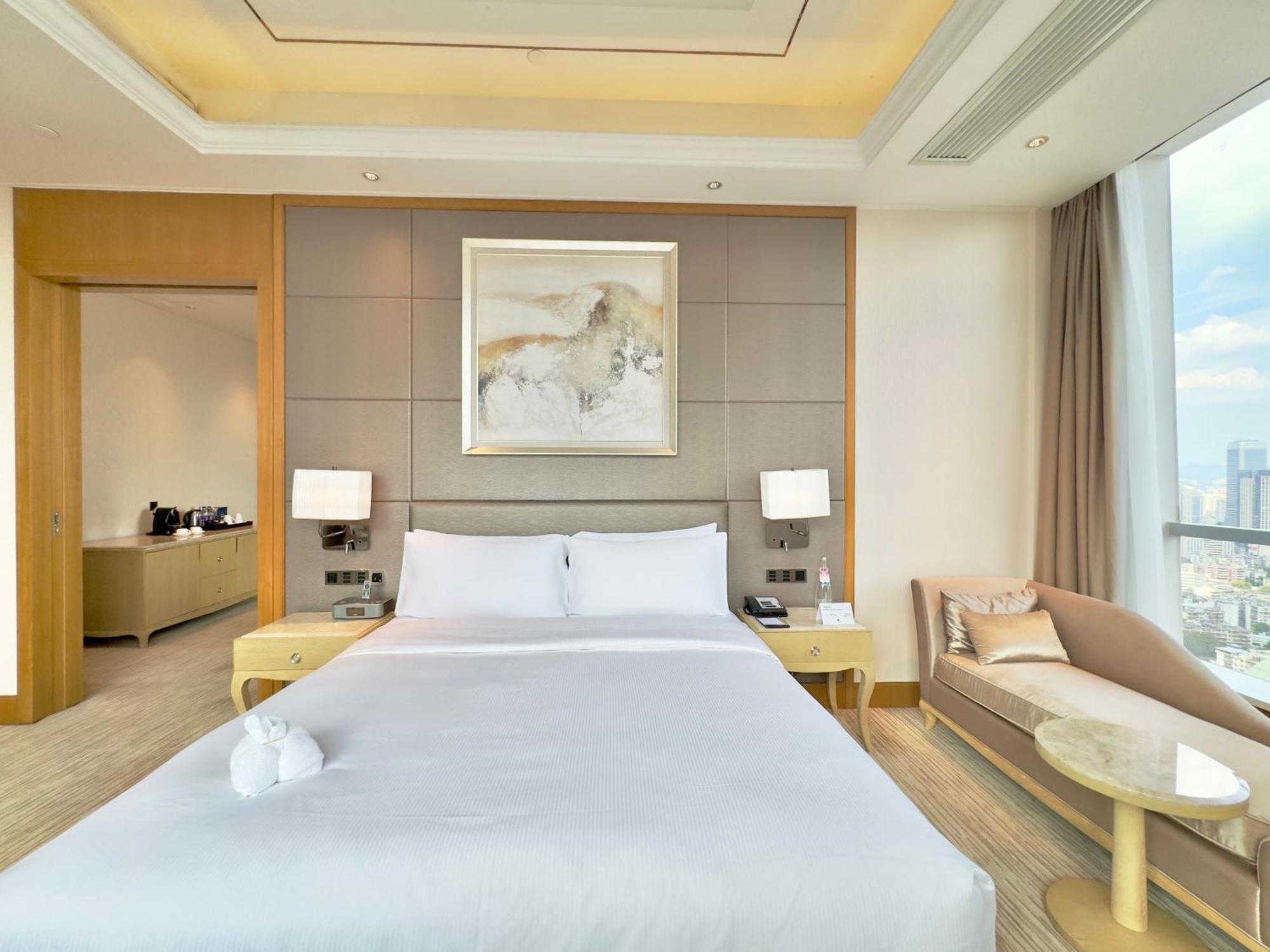 Doubletree By Hilton Guangzhou-Free Shuttle Bus To Canton Fair Complex & Overseas Buyer Registration Services During Canton Fair Period מראה חיצוני תמונה